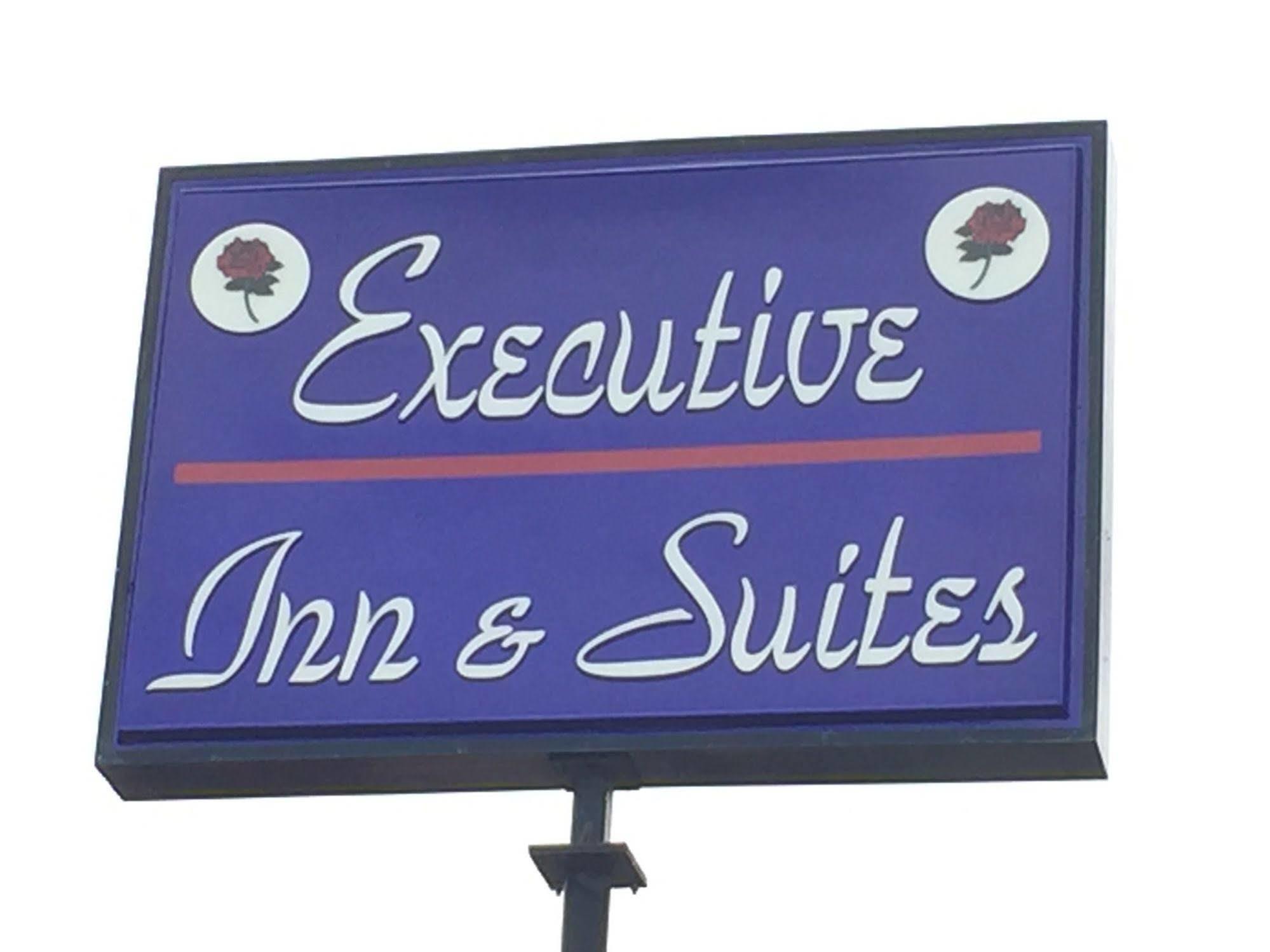 Executive Inn And Suites 다이어스버그 외부 사진